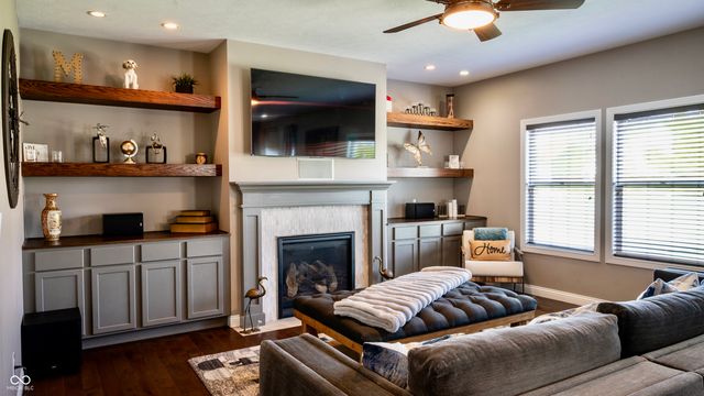 15654 Gateshead Drive, Westfield, IN 46074