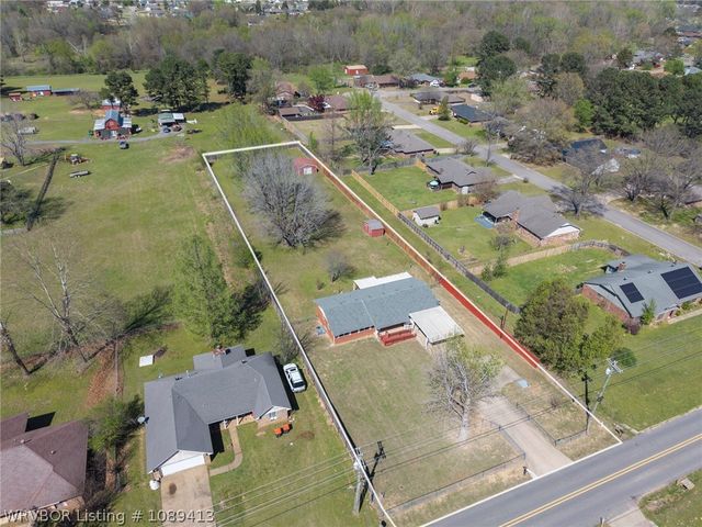 1302 Rena Road, Van Buren, AR 72956