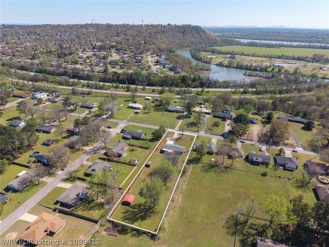 1302 Rena Road, Van Buren, AR 72956