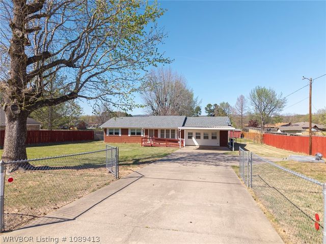 1302 Rena Road, Van Buren, AR 72956