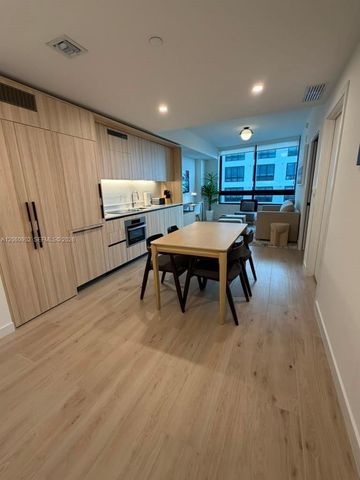 225 N Miami Ave 2904, Miami, FL 33128