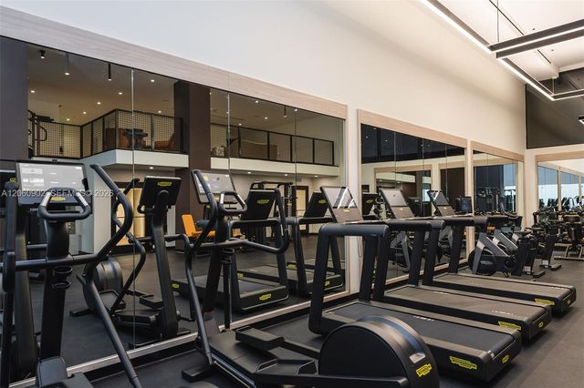 225 N Miami Ave 2904, Miami, FL 33128