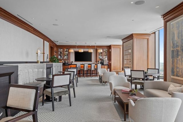 1 Dalton Street 5703, Boston, MA 02115