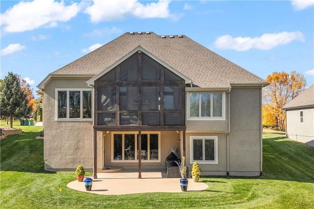 9425 Pinnacle Street, Lenexa, KS 66220