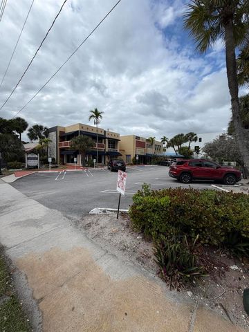 800 Palm Trail, Delray Beach, FL 33483