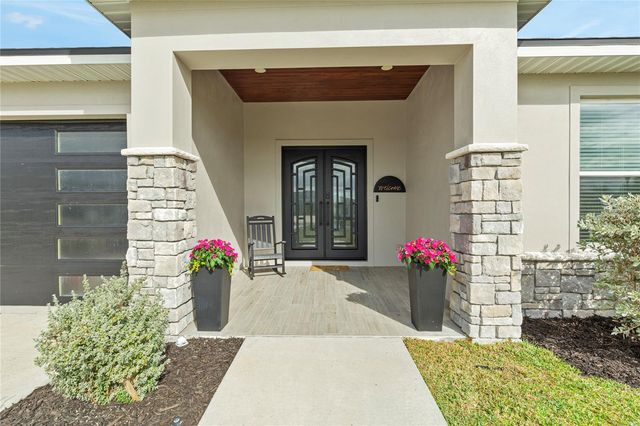 32923 DRAKE ESTATES WAY, Dade City, FL 33525