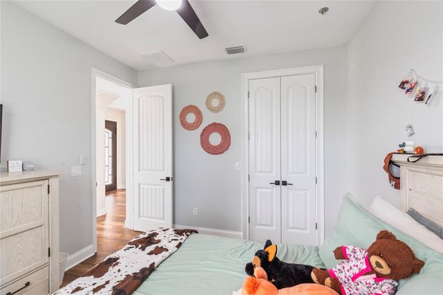 32923 DRAKE ESTATES WAY, Dade City, FL 33525