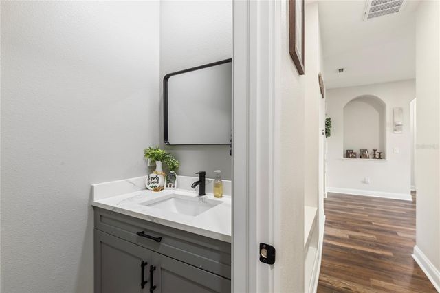 32923 DRAKE ESTATES WAY, Dade City, FL 33525