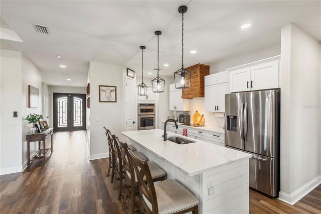 32923 DRAKE ESTATES WAY, Dade City, FL 33525