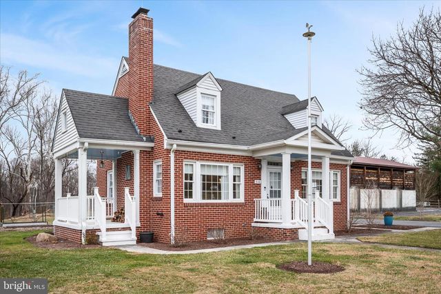 310 W MAIN STREET, Wardensville, WV 26851