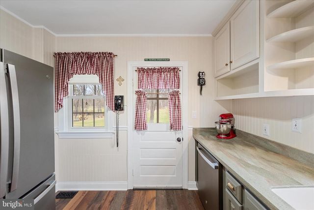 310 W MAIN STREET, Wardensville, WV 26851