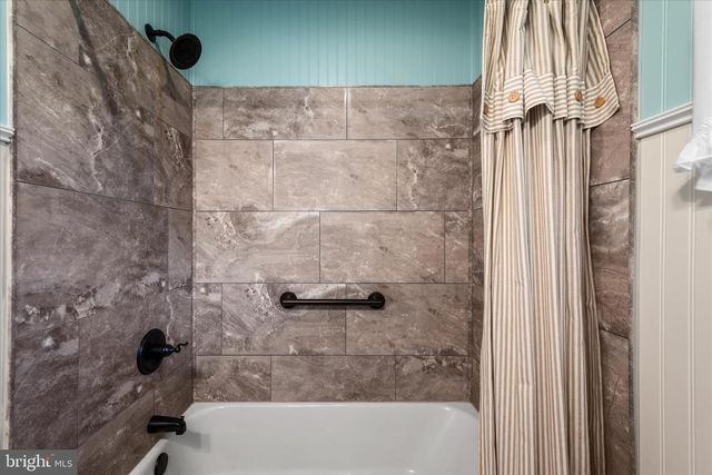 310 W MAIN STREET, Wardensville, WV 26851