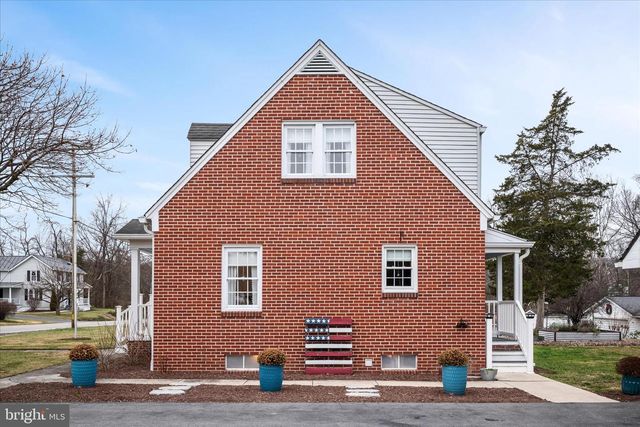 310 W MAIN STREET, Wardensville, WV 26851