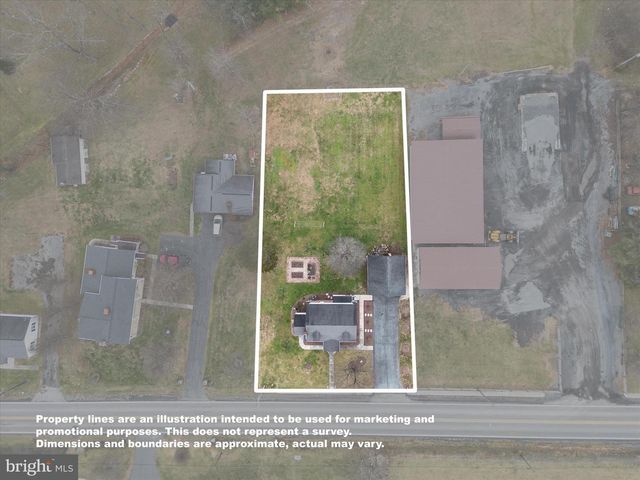 310 W MAIN STREET, Wardensville, WV 26851