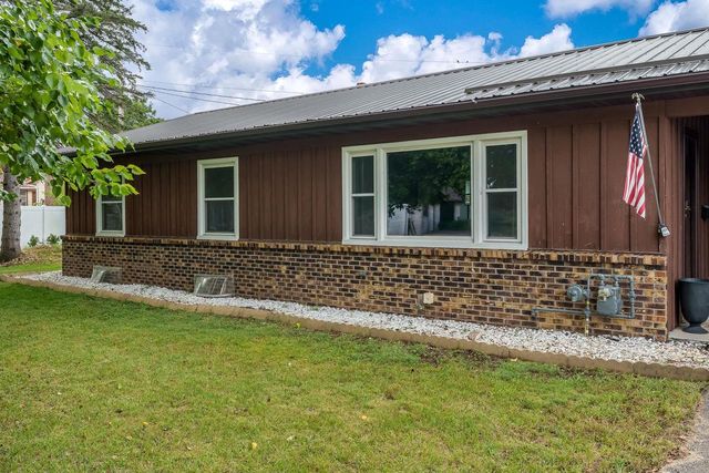102 Bunn Drive, Rockton, IL 61072
