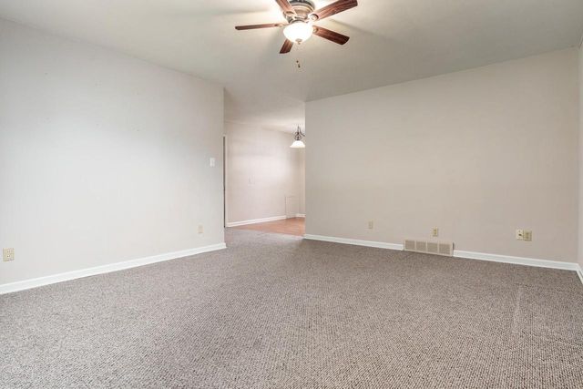 102 Bunn Drive, Rockton, IL 61072