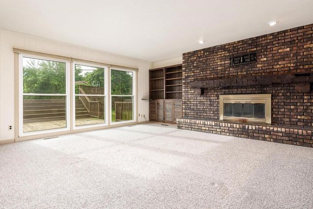 102 Bunn Drive, Rockton, IL 61072