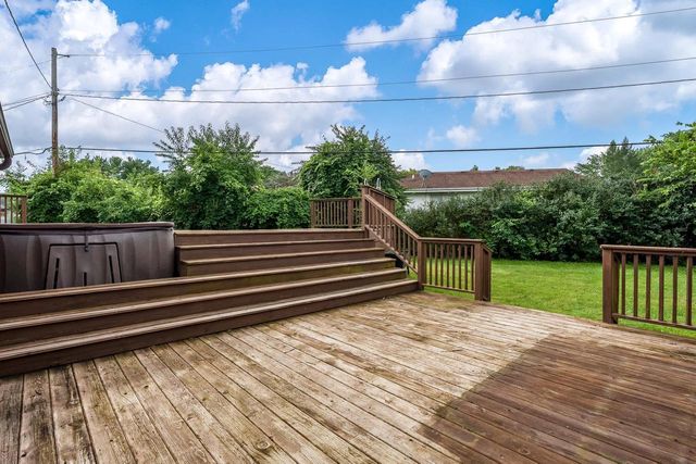 102 Bunn Drive, Rockton, IL 61072