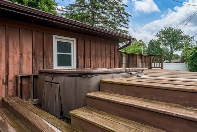 102 Bunn Drive, Rockton, IL 61072