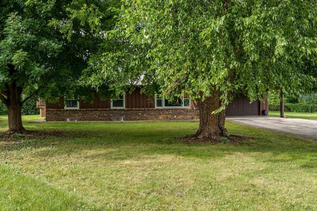 102 Bunn Drive, Rockton, IL 61072