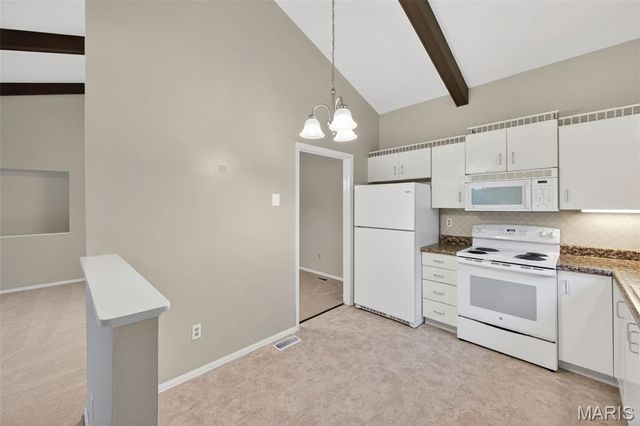 10 Barrington Drive, St Peters, MO 63376