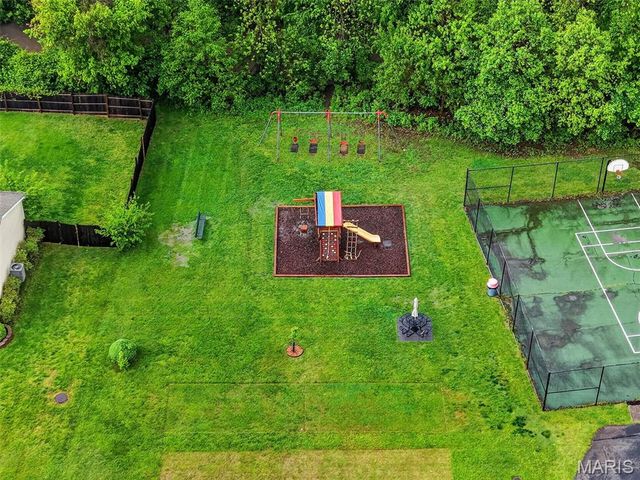 10 Barrington Drive, St Peters, MO 63376