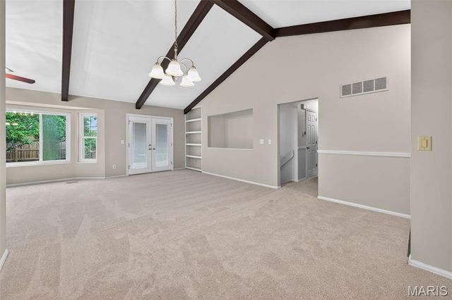 10 Barrington Drive, St Peters, MO 63376