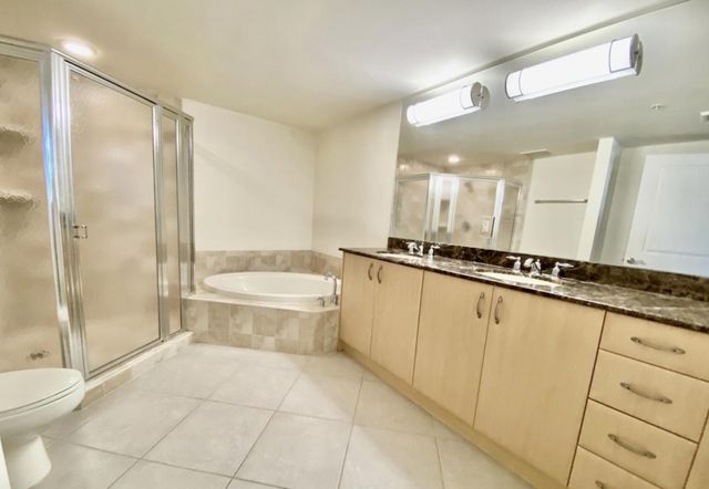403 S Sapodilla Avenue 218, West Palm Beach, FL 33401