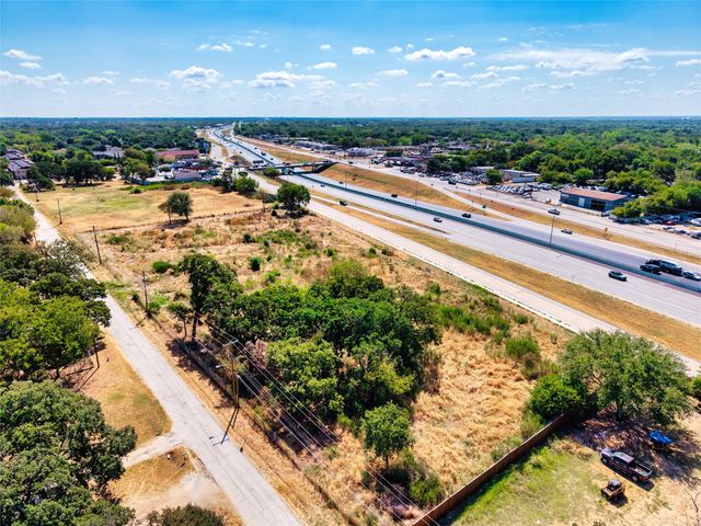 9508 Silver Falls Boulevard, Dallas, TX 75217