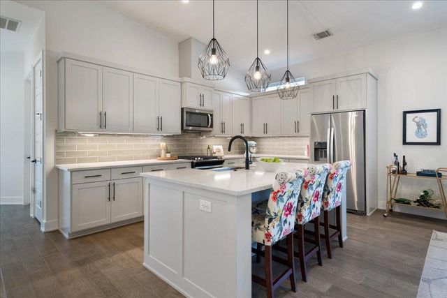 7009 Zachary DR, Austin, TX 78724