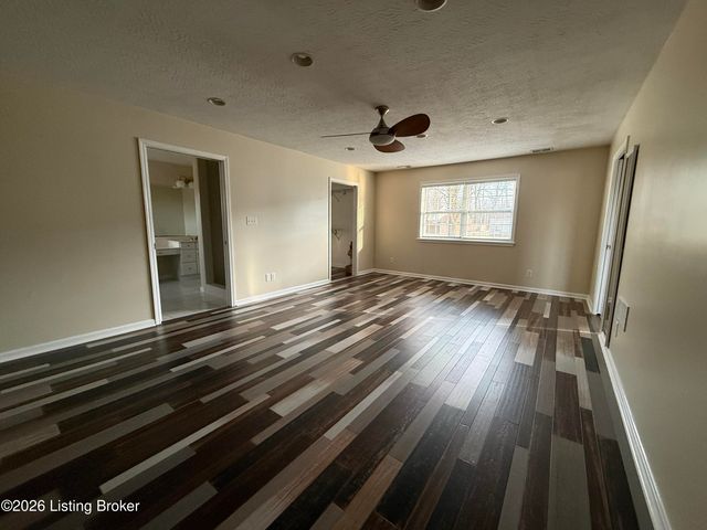 8201 Damascus Rd, Louisville, KY 40228