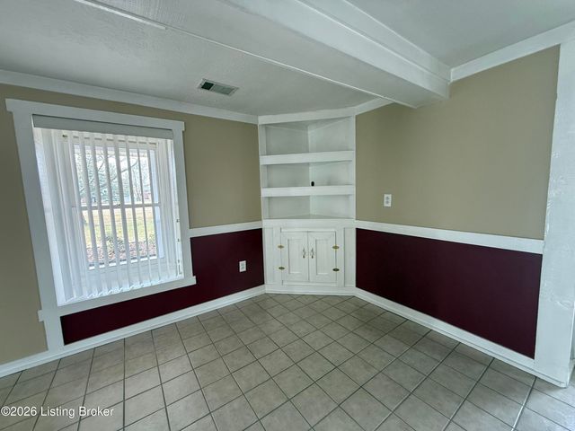 8201 Damascus Rd, Louisville, KY 40228