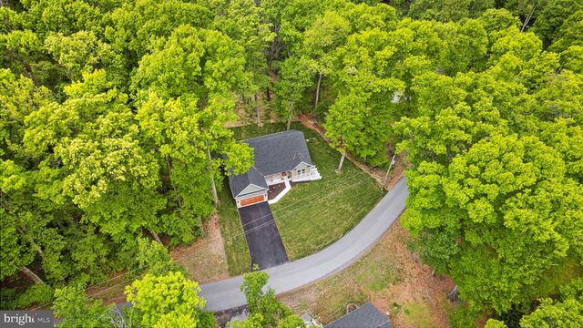 900 BUNNY LN, Harpers Ferry, WV 25425