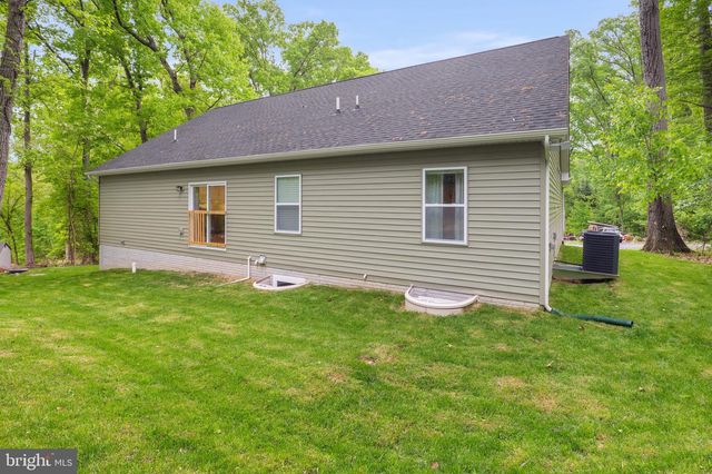 900 BUNNY LN, Harpers Ferry, WV 25425