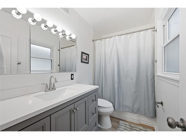 2010 S Saint Paul St, Denver, CO 80210