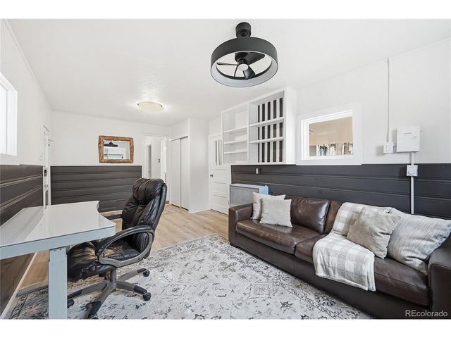 2010 S Saint Paul St, Denver, CO 80210