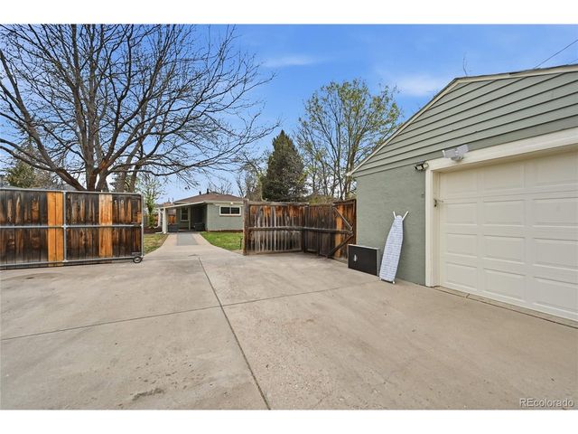 2010 S Saint Paul St, Denver, CO 80210