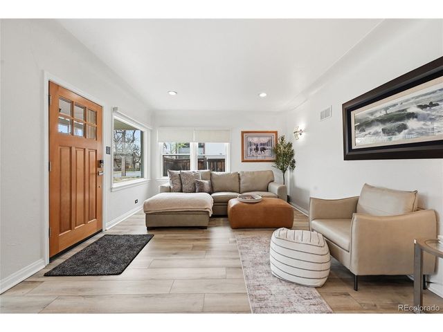 2010 S Saint Paul St, Denver, CO 80210