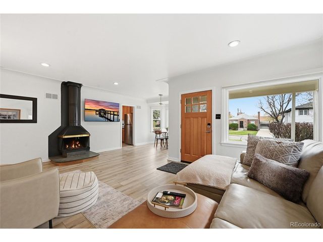 2010 S Saint Paul St, Denver, CO 80210