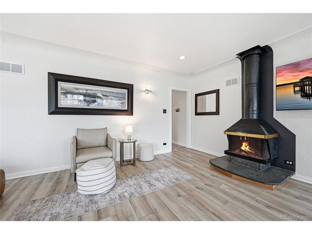 2010 S Saint Paul St, Denver, CO 80210