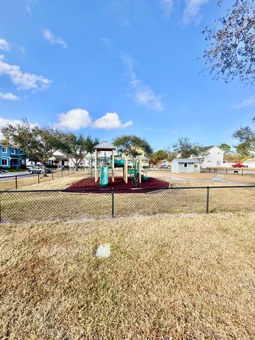 3324 Monterey Square Lane 102, Fort Pierce, FL 34982