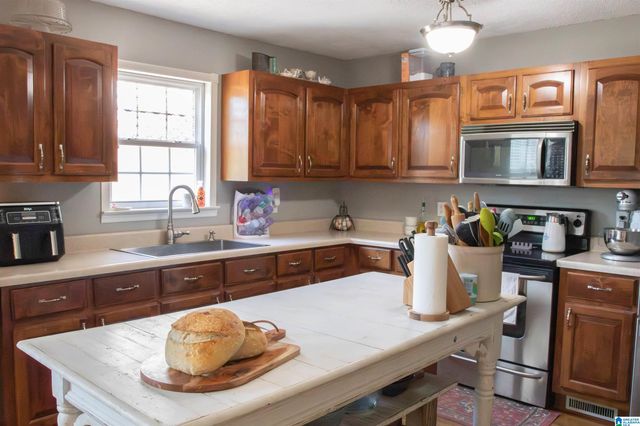 266 PONDER LANE, Munford, AL 36268