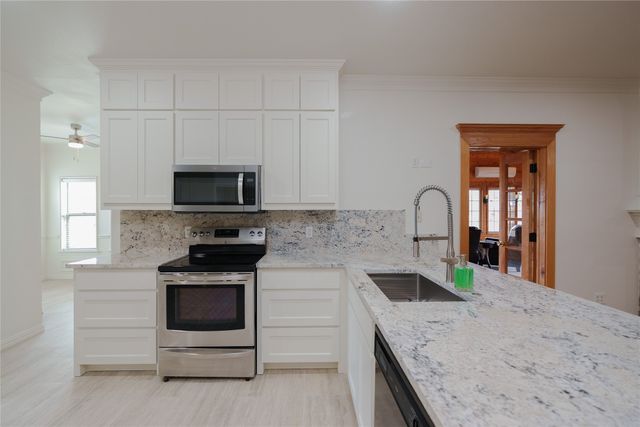 364 Parker Road A, Van Alstyne, TX 75495