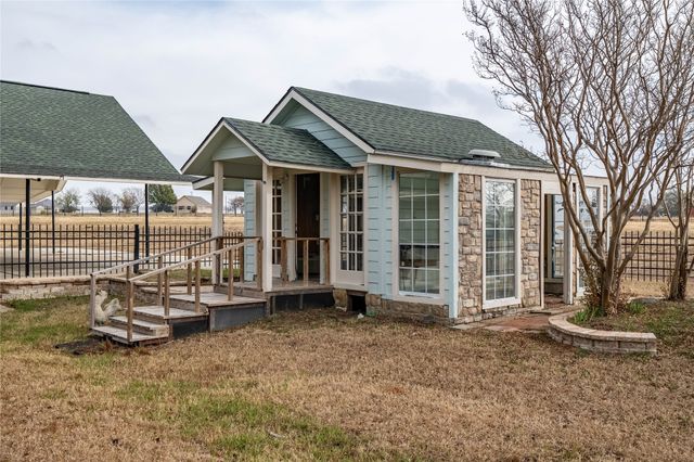 364 Parker Road A, Van Alstyne, TX 75495