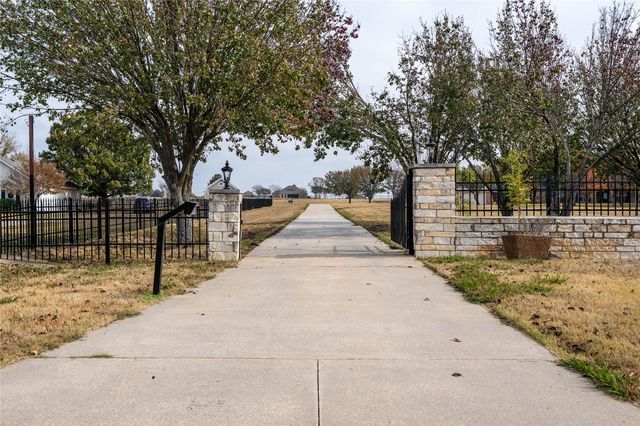 364 Parker Road A, Van Alstyne, TX 75495