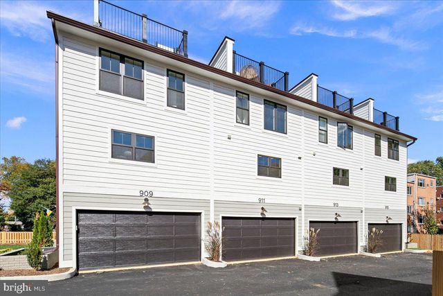 911 N IRVING ST, Arlington, VA 22201