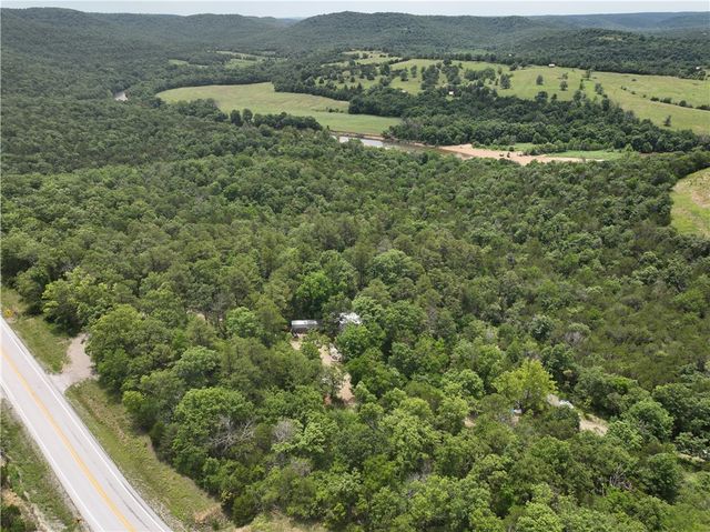 6937 Highway 221, Berryville, AR 72616
