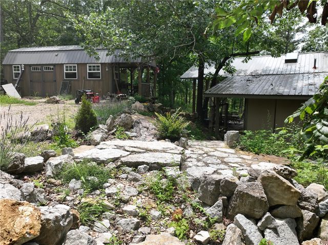 6937 Highway 221, Berryville, AR 72616