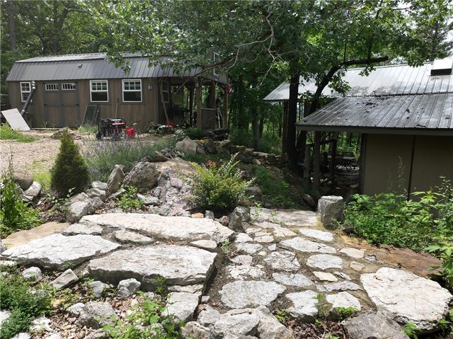 6937 Highway 221, Berryville, AR 72616