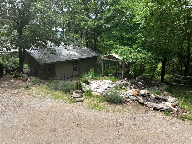 6937 Highway 221, Berryville, AR 72616